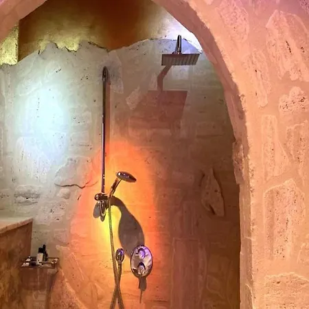 With Independent Entrance