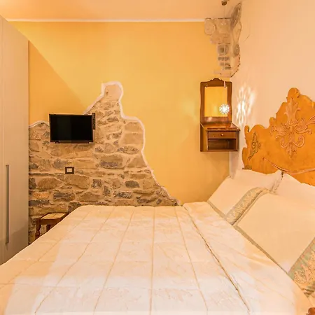 With Independent Entrance * Sansepolcro